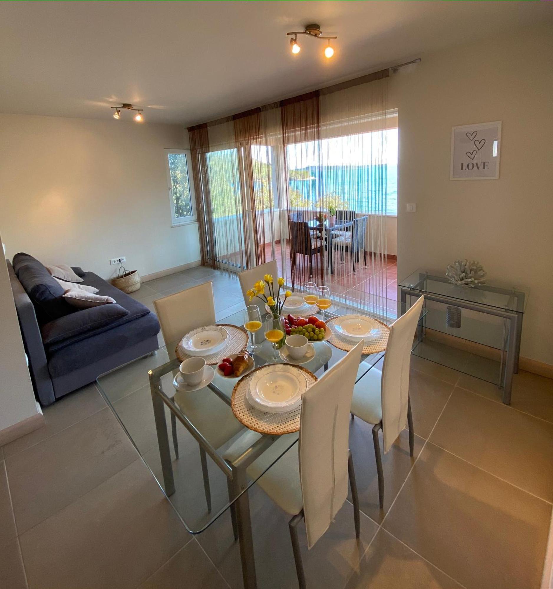 Apartments Eva Savar ภายนอก รูปภาพ