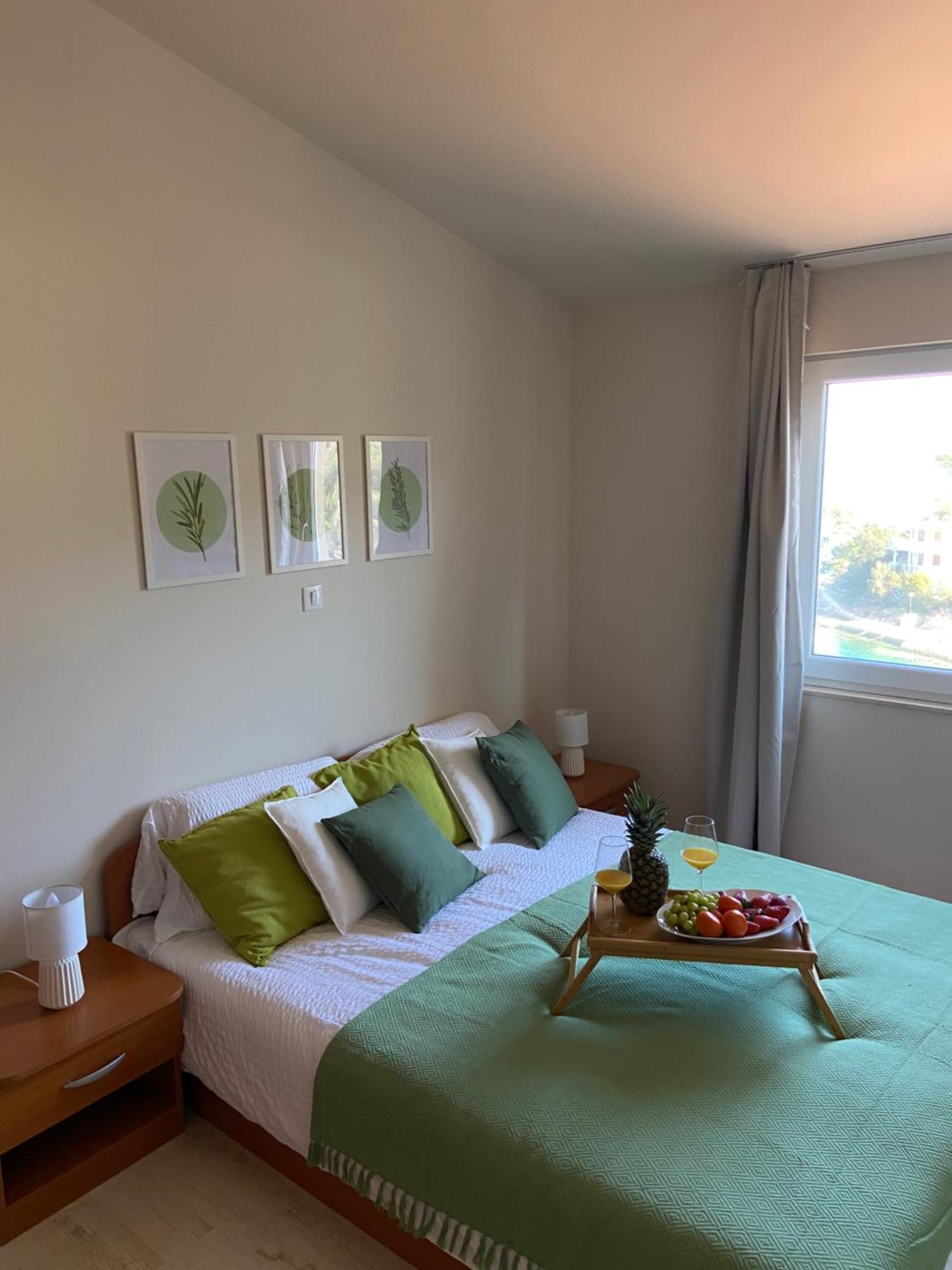 Apartments Eva Savar ภายนอก รูปภาพ